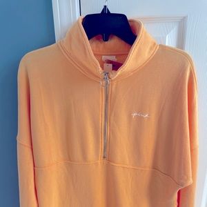 VICTORIA SECRET PINK SWEATSHIRT NWT SIZE XS